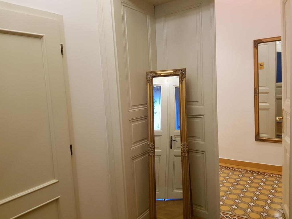 Charles Apartment Πράγα Εξωτερικό φωτογραφία